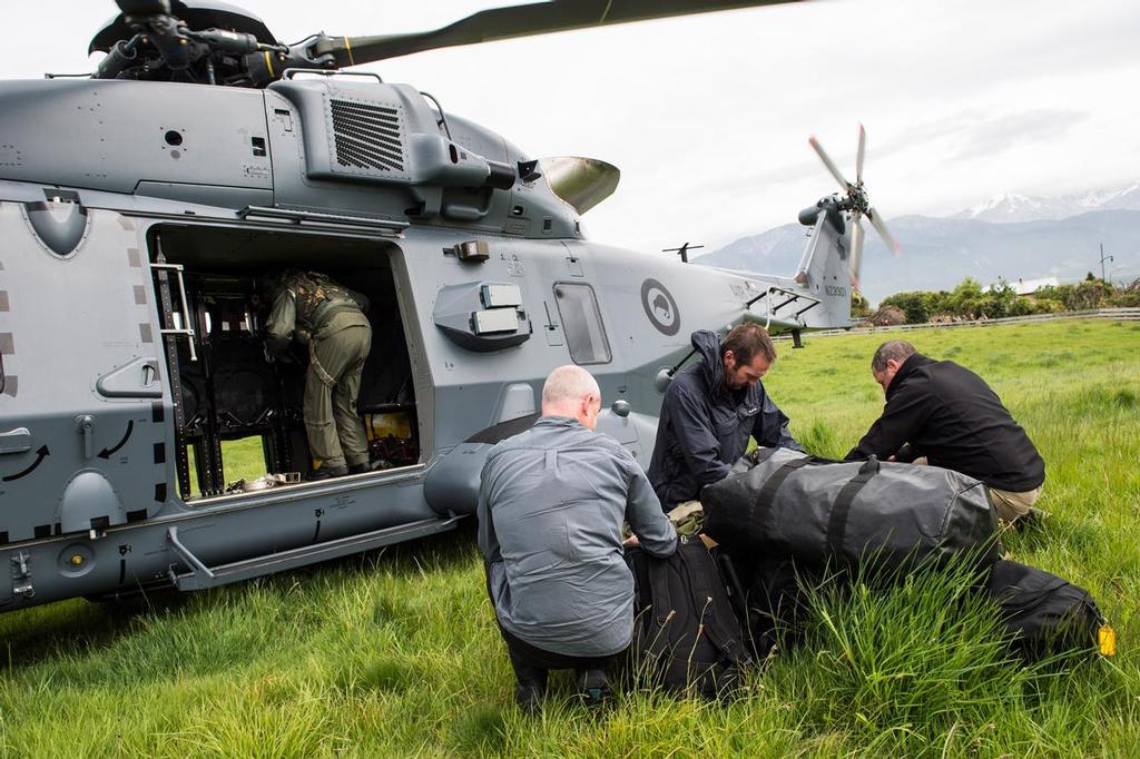 A Air Force NH90 Helicopter delivers government officals, including NZ Police and Ministry of Health, Damage at Kairoura following an eathquake on 14 Nov 16 © New Zealand Defence Force